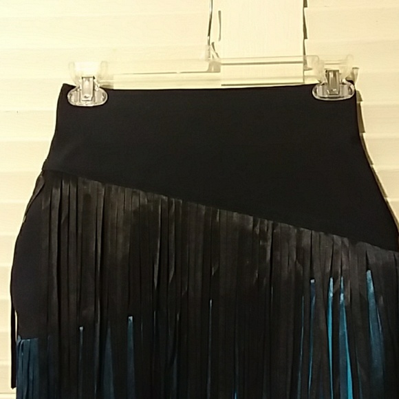 NWT. Gold Label WOW Couture Fringe Skirt - Picture 5 of 6
